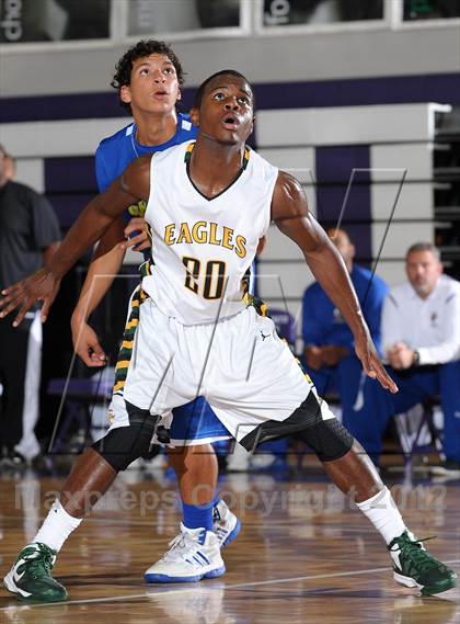 Thumbnail 1 in Grant vs. Eisenhower (St. Hope Elite Hoops Classic) photogallery.