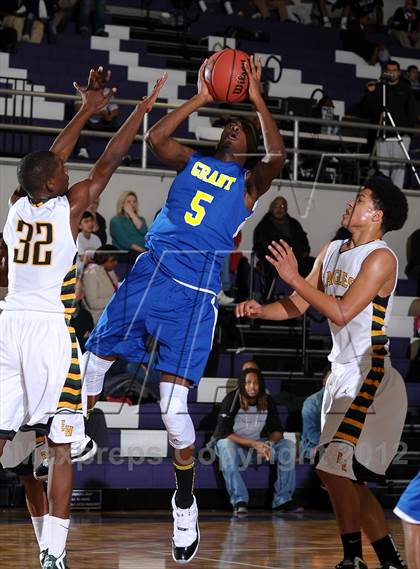 Thumbnail 3 in Grant vs. Eisenhower (St. Hope Elite Hoops Classic) photogallery.