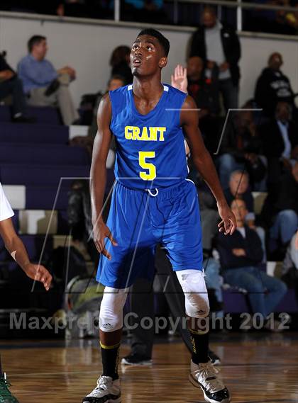 Thumbnail 2 in Grant vs. Eisenhower (St. Hope Elite Hoops Classic) photogallery.