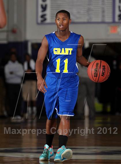 Thumbnail 3 in Grant vs. Eisenhower (St. Hope Elite Hoops Classic) photogallery.