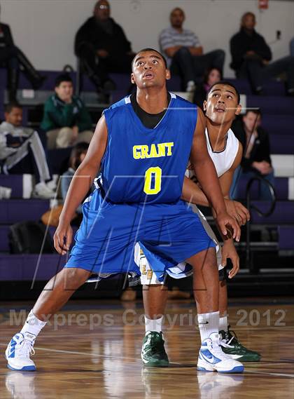 Thumbnail 2 in Grant vs. Eisenhower (St. Hope Elite Hoops Classic) photogallery.