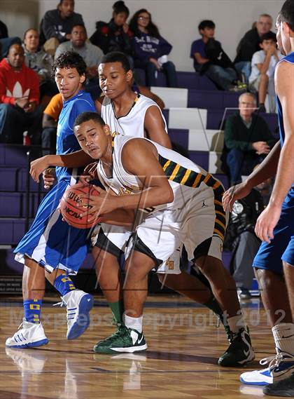 Thumbnail 2 in Grant vs. Eisenhower (St. Hope Elite Hoops Classic) photogallery.