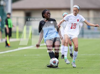 Thumbnail 3 in Notre Dame vs. Visitation Academy (MSHSAA Class 2 Championship) photogallery.