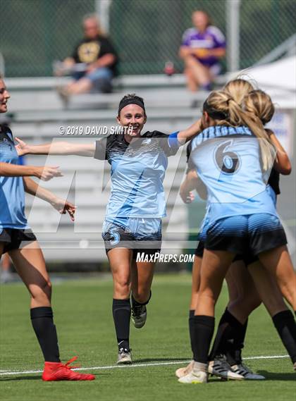 Thumbnail 2 in Notre Dame vs. Visitation Academy (MSHSAA Class 2 Championship) photogallery.