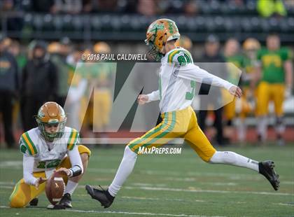 Thumbnail 2 in Tumwater vs. Lynden (WIAA 2A Quarterfinal) photogallery.
