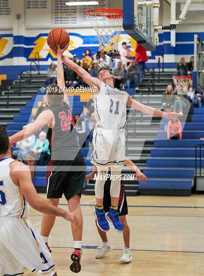 Thumbnail 3 in Rio Mesa @ Agoura photogallery.
