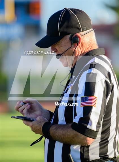 Thumbnail 3 in Kingman Academy @ Kingman photogallery.