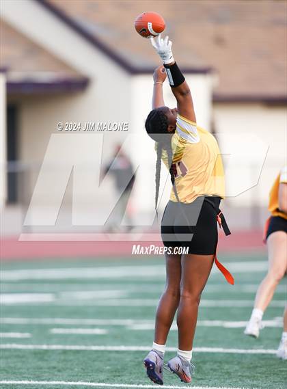 Thumbnail 2 in Las Lomas @ Amador Valley photogallery.