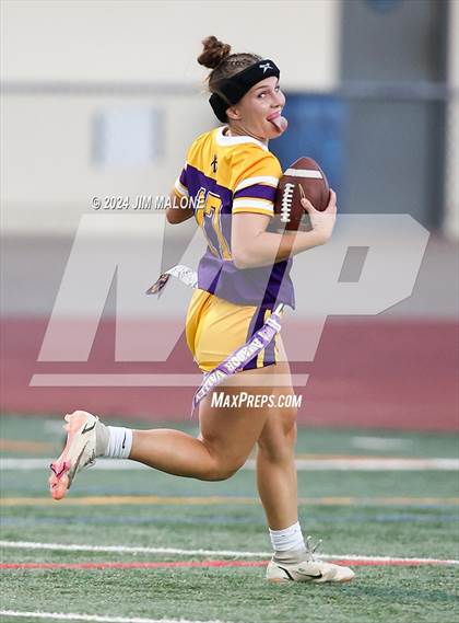 Thumbnail 3 in Las Lomas @ Amador Valley photogallery.