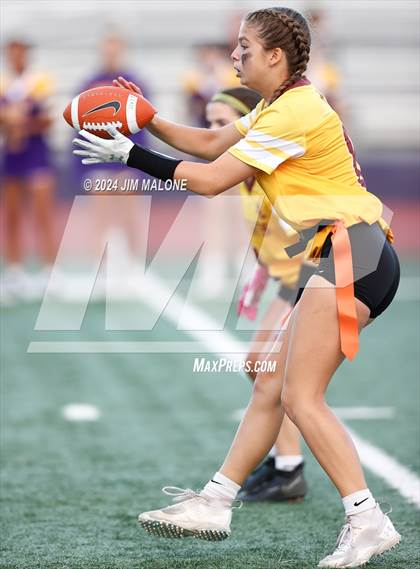 Thumbnail 1 in Las Lomas @ Amador Valley photogallery.