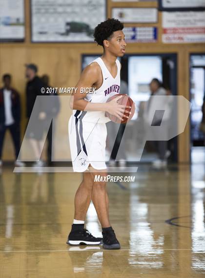 Thumbnail 2 in Holiday Hoops  San Joaquin Memorial vs. San Leandro photogallery.