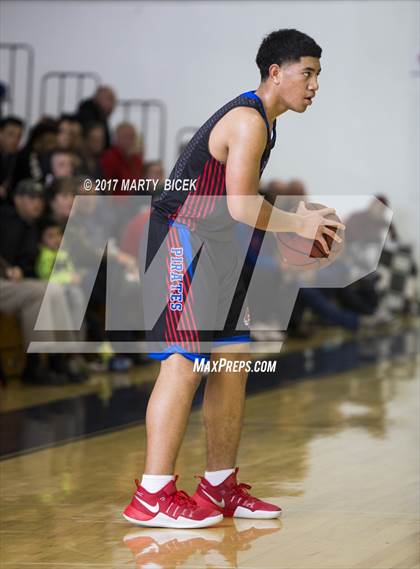 Thumbnail 1 in Holiday Hoops  San Joaquin Memorial vs. San Leandro photogallery.