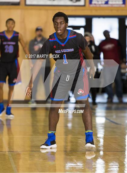 Thumbnail 1 in Holiday Hoops  San Joaquin Memorial vs. San Leandro photogallery.