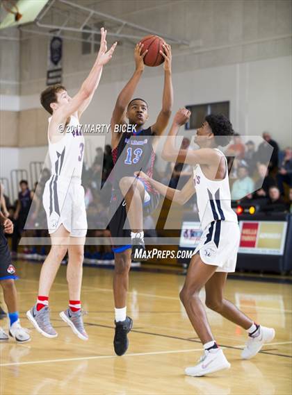 Thumbnail 1 in Holiday Hoops  San Joaquin Memorial vs. San Leandro photogallery.