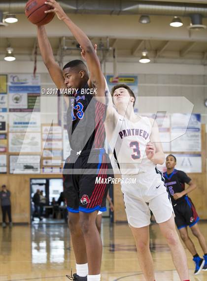 Thumbnail 1 in Holiday Hoops  San Joaquin Memorial vs. San Leandro photogallery.
