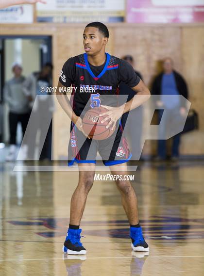 Thumbnail 3 in Holiday Hoops  San Joaquin Memorial vs. San Leandro photogallery.
