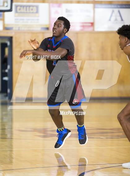 Thumbnail 2 in Holiday Hoops  San Joaquin Memorial vs. San Leandro photogallery.