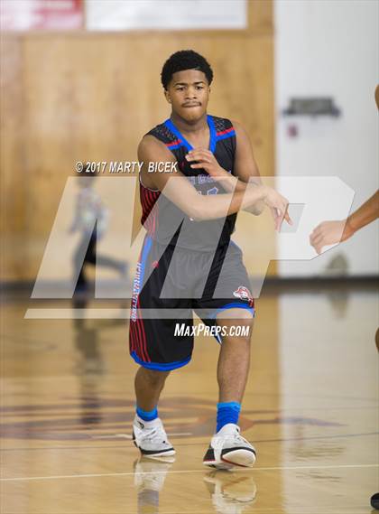 Thumbnail 1 in Holiday Hoops  San Joaquin Memorial vs. San Leandro photogallery.