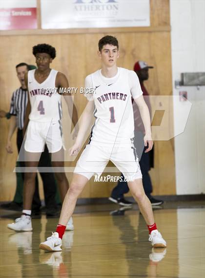 Thumbnail 3 in Holiday Hoops  San Joaquin Memorial vs. San Leandro photogallery.