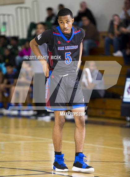Thumbnail 3 in Holiday Hoops  San Joaquin Memorial vs. San Leandro photogallery.