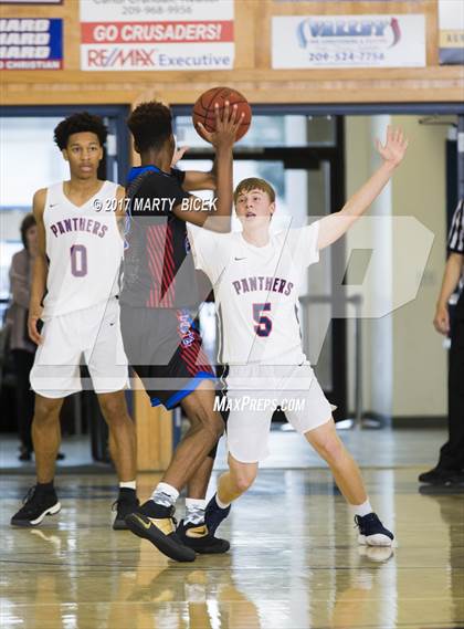 Thumbnail 1 in Holiday Hoops  San Joaquin Memorial vs. San Leandro photogallery.