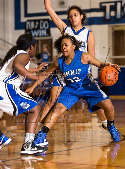 Thumbnail 3 in Lindale vs. Mansfield Summit photogallery.