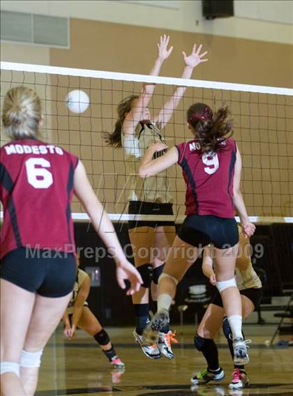 Thumbnail 1 in Modesto @ Enochs photogallery.