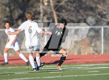 Thumbnail 1 in Arapahoe vs. Rangeview (CHSAA 5A 2nd Round) photogallery.
