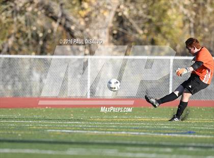 Thumbnail 1 in Arapahoe vs. Rangeview (CHSAA 5A 2nd Round) photogallery.