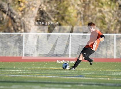 Thumbnail 3 in Arapahoe vs. Rangeview (CHSAA 5A 2nd Round) photogallery.