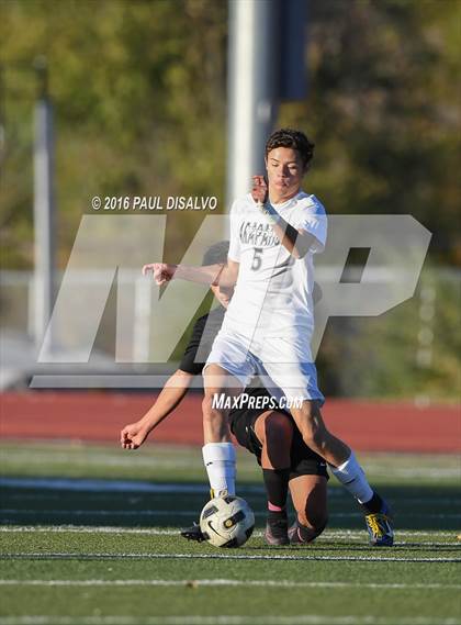 Thumbnail 1 in Arapahoe vs. Rangeview (CHSAA 5A 2nd Round) photogallery.