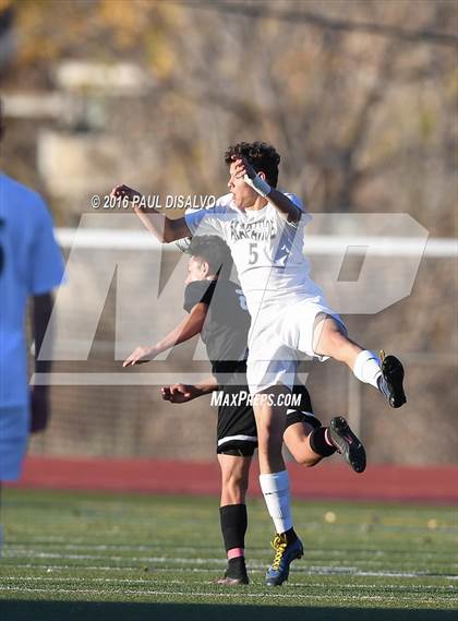 Thumbnail 1 in Arapahoe vs. Rangeview (CHSAA 5A 2nd Round) photogallery.