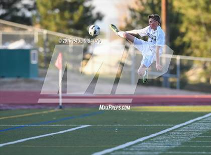 Thumbnail 2 in Arapahoe vs. Rangeview (CHSAA 5A 2nd Round) photogallery.