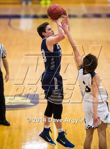 Thumbnail 1 in Hunter vs. Alta (Riverton Holiday Tournament) photogallery.