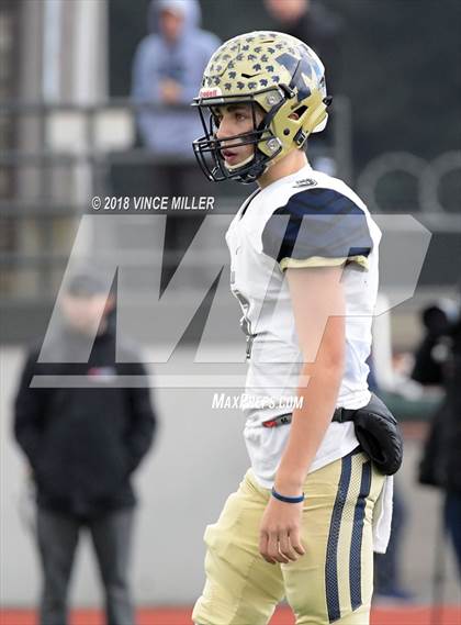 Thumbnail 2 in Mead @ Graham-Kapowsin (WIAA 4A First Round) photogallery.