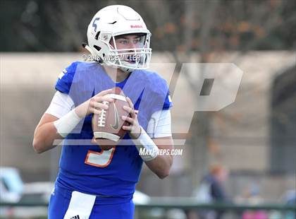 Thumbnail 1 in Mead @ Graham-Kapowsin (WIAA 4A First Round) photogallery.