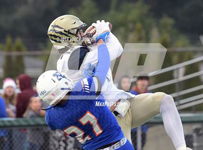 Thumbnail 1 in Mead @ Graham-Kapowsin (WIAA 4A First Round) photogallery.