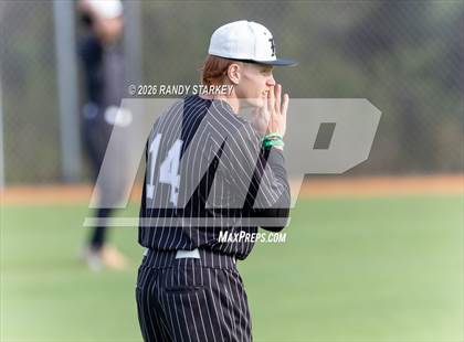 Thumbnail 1 in Mariner vs. Lemon Bay photogallery.
