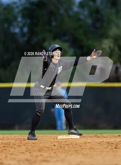 Thumbnail 1 in Mariner vs. Lemon Bay photogallery.