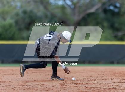 Thumbnail 2 in Mariner vs. Lemon Bay photogallery.