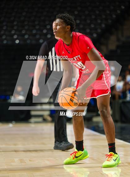 Thumbnail 2 in Seventy-First vs Westover (NCHSAA 3A Regional Final) photogallery.
