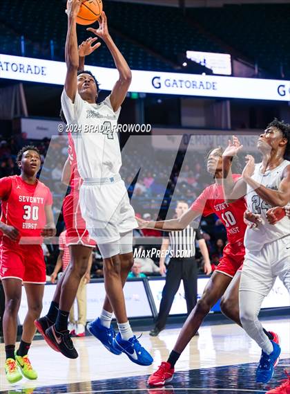 Thumbnail 2 in Seventy-First vs Westover (NCHSAA 3A Regional Final) photogallery.