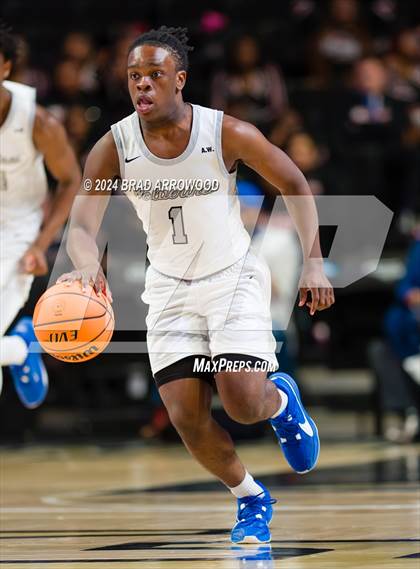 Thumbnail 3 in Seventy-First vs Westover (NCHSAA 3A Regional Final) photogallery.