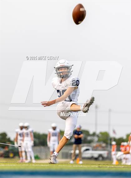 Thumbnail 1 in Mill Valley @ Olathe East photogallery.