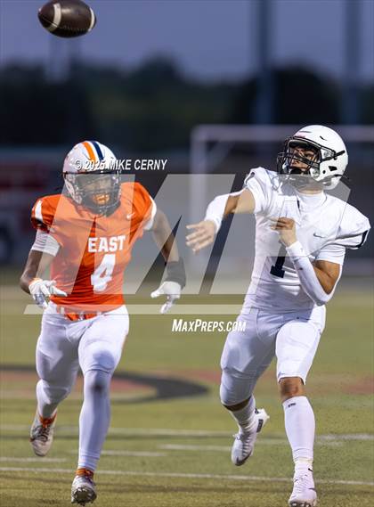 Thumbnail 3 in Mill Valley @ Olathe East photogallery.