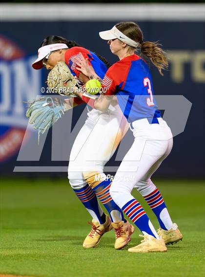 Thumbnail 2 in Scotland vs Rockingham County (NCHSAA 3A Final Game 1) photogallery.