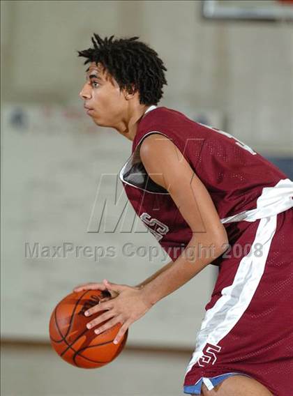 Thumbnail 1 in Natomas vs. Encina (St. Hope Holiday Classic) photogallery.