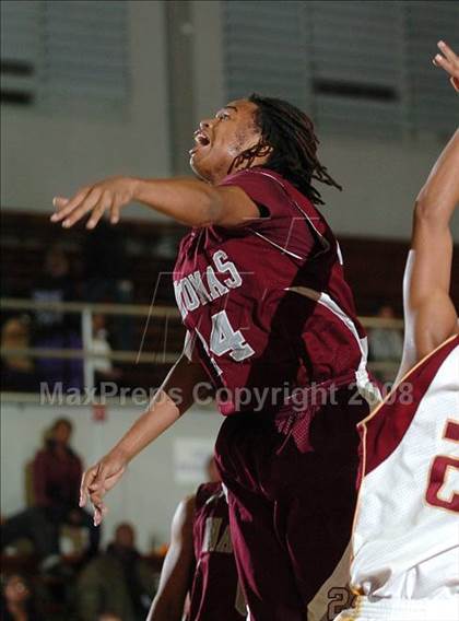 Thumbnail 1 in Natomas vs. Encina (St. Hope Holiday Classic) photogallery.