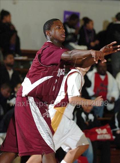 Thumbnail 2 in Natomas vs. Encina (St. Hope Holiday Classic) photogallery.