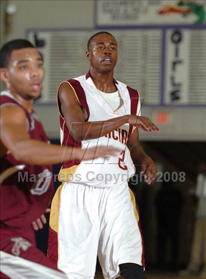 Thumbnail 2 in Natomas vs. Encina (St. Hope Holiday Classic) photogallery.